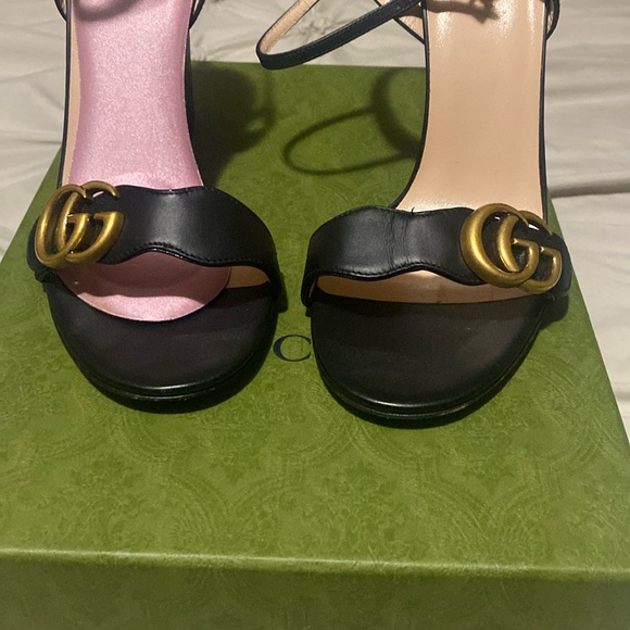 Just in time for Christmas!! Authentic Gucci sandals heels. Worn a few times. - Picture 5 of 7